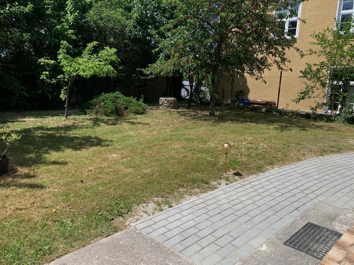 Borsi Apartman Balatonalmádi Exterior foto